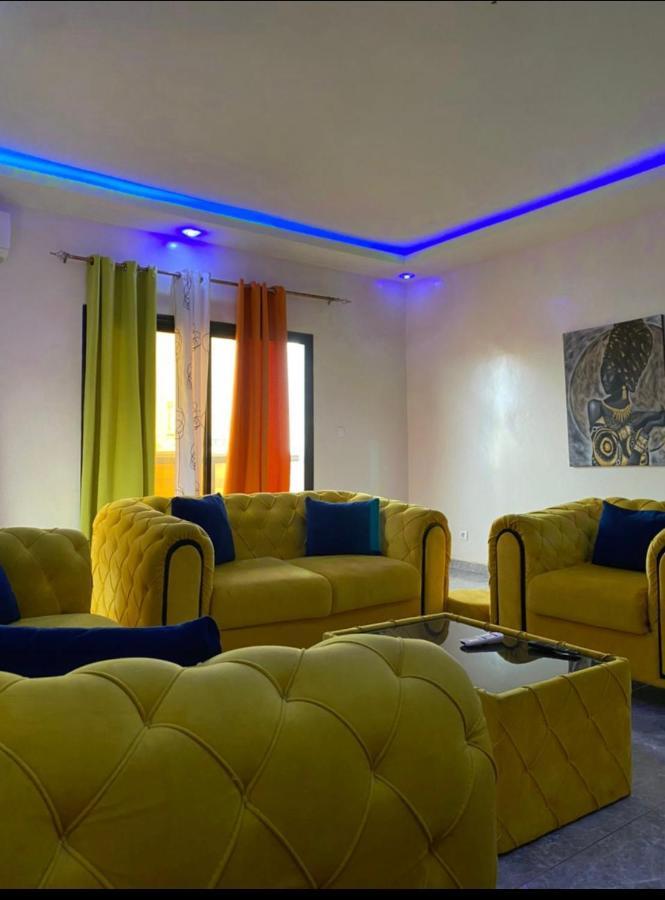 Residence Des Almadi Dakar Exterior photo