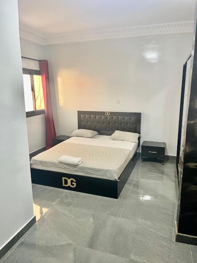 Residence Des Almadi Dakar Exterior photo
